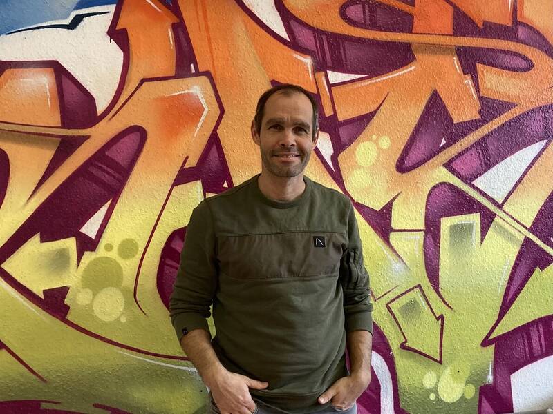 Portraitfoto von Jörg Hanselmann 