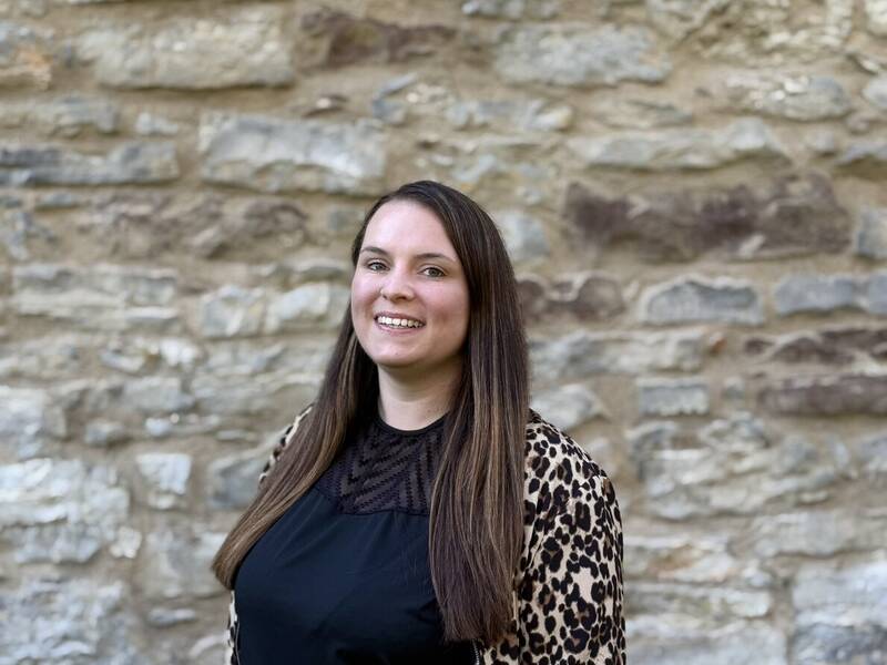 Portraitfoto von Nina Weik 